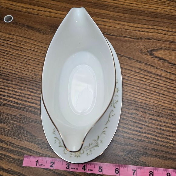 SANGO China Gravy Boat Attached Underplate Debutant‎ Pattern Gold Trim - Picture 4 of 8